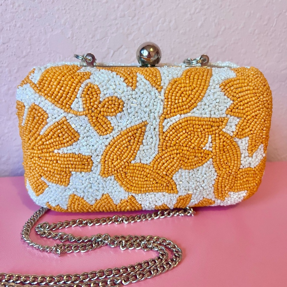 Vacay Darling White and Orange Beaded Clutch - Picture 13 of 14